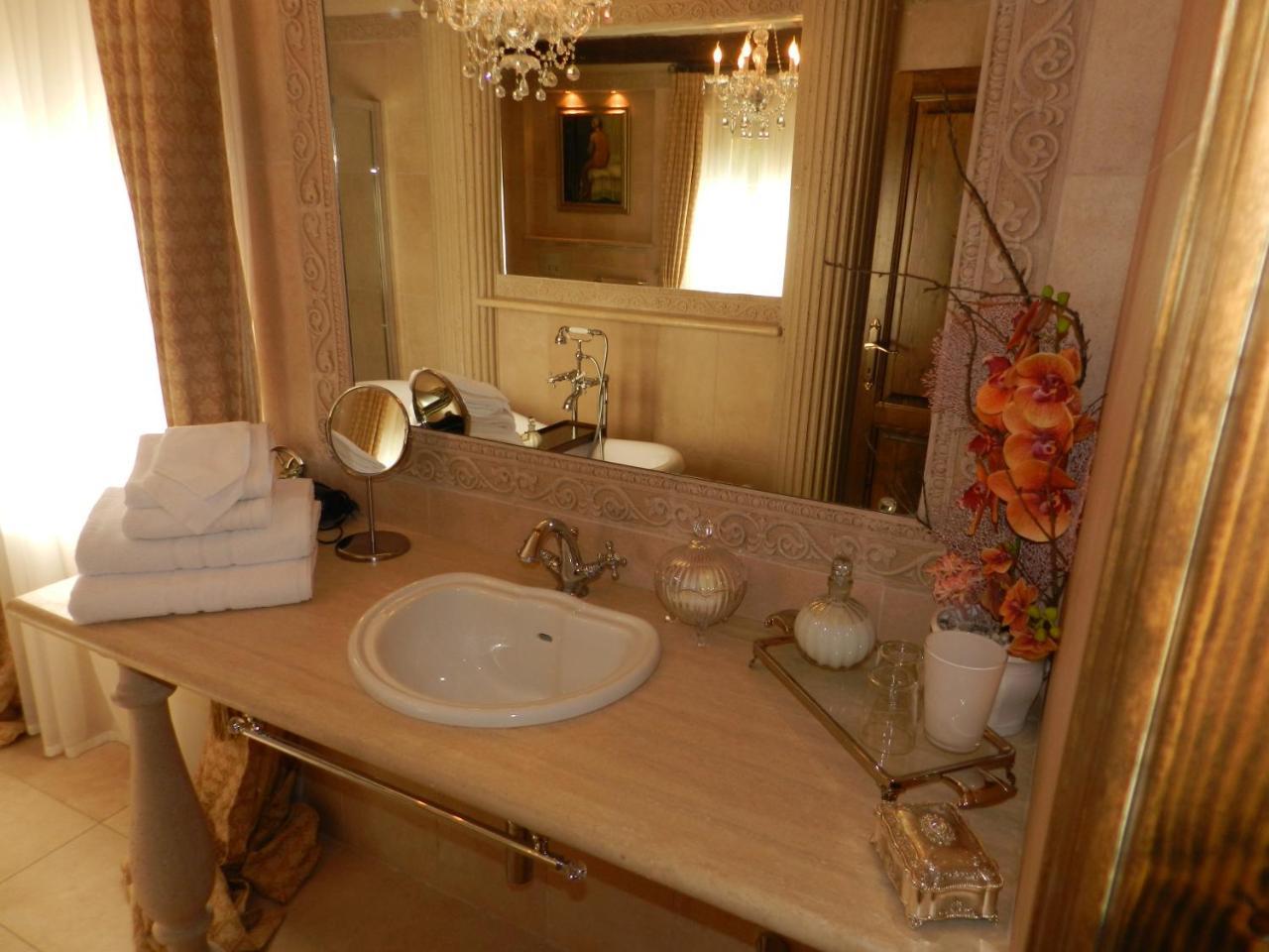 Villa Bertagni Castelnuovo di Garfagnana Habitación foto